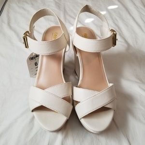 Target Phyla White Cutout Wedge NWT